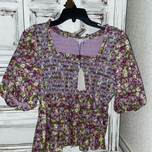 Floral puffy sleeve top